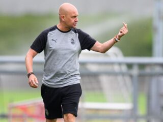 Μλάντα Μπόλεσλαβ - Σλόβαν Λίμπερετς