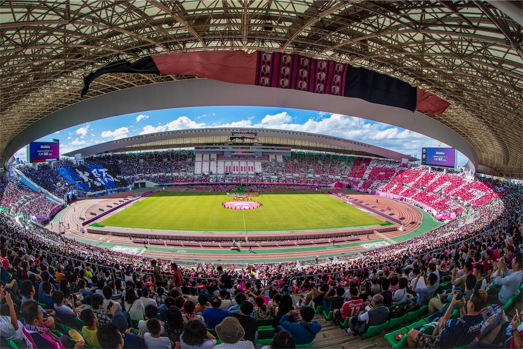 Όποια πέτρα κι αν σηκώσεις…