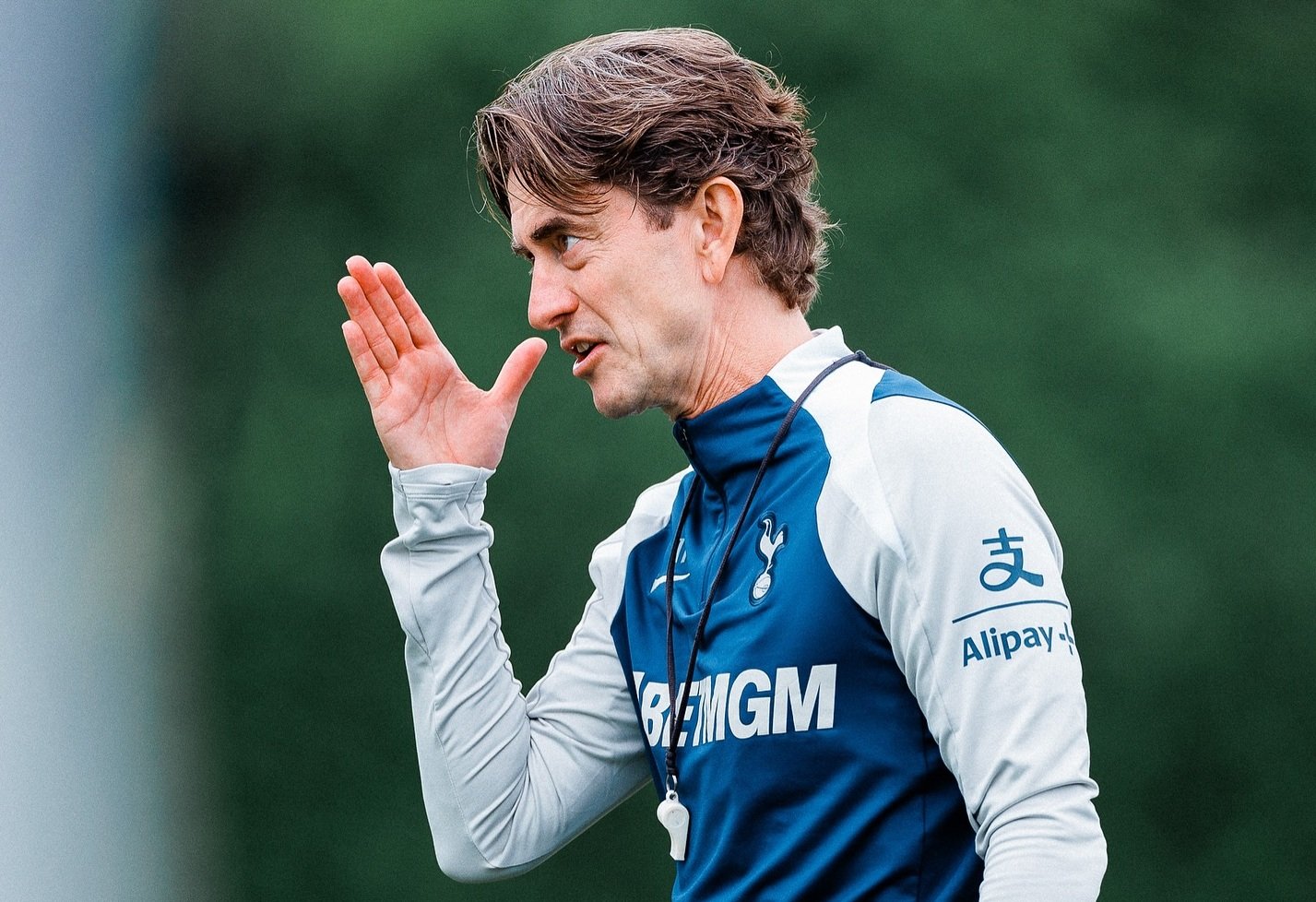 Τότεναμ με Τόμας Φρανκ, που αντικατέστησε τον Άγγελο Ποστέκογλου.