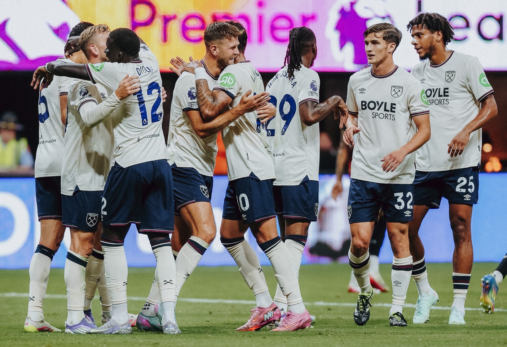 Γουέστ Χαμ σε κάθοδο