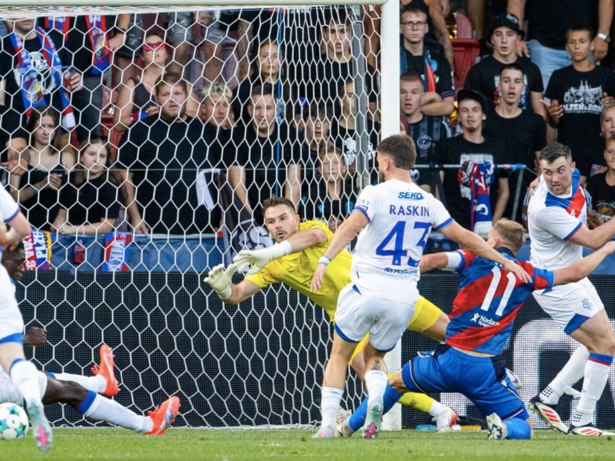 ntoykla-pragas-viktoria-plzen-160825