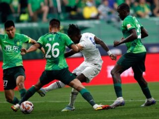 Σαντόνγκ Ταϊσάν - Γκουοάν Μπεϊτζίνγκ