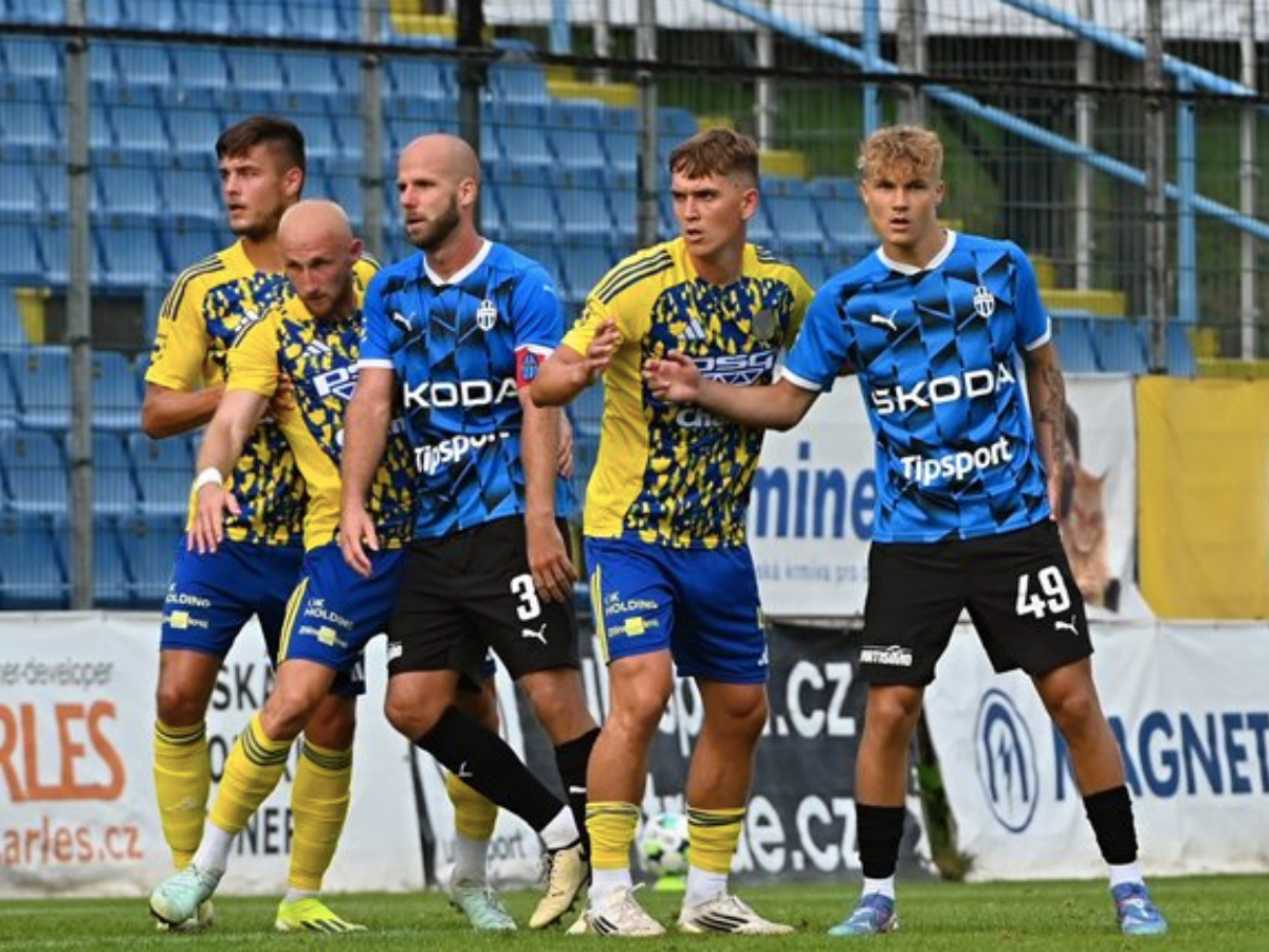 mlanta-mpoleslav-xrantets-kralove-160825