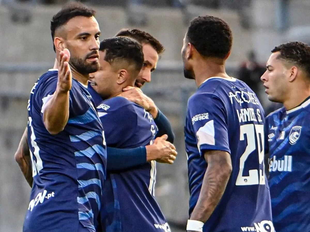 santa-klara-larne-140825