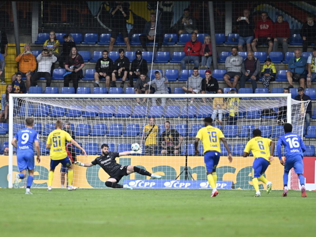 slovan-limperets-viktoria-plzen-310825