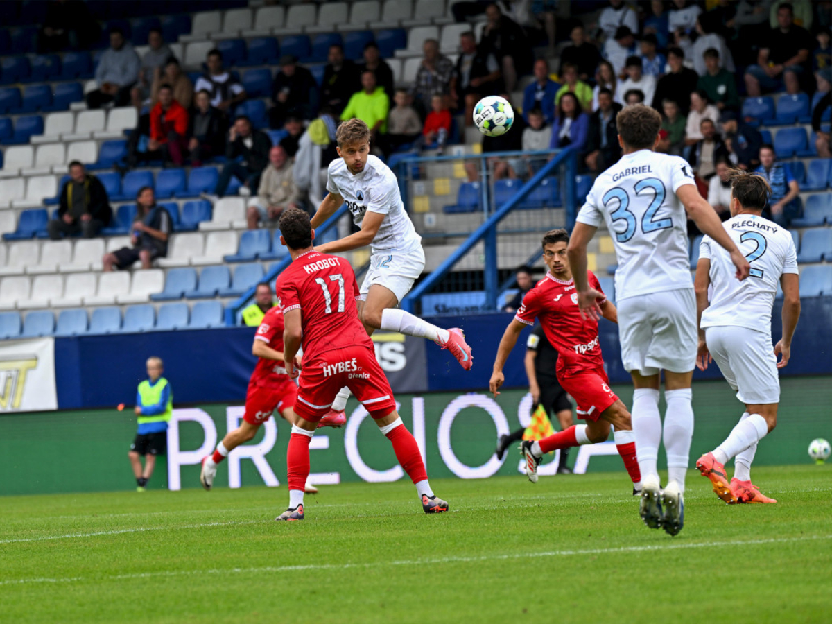 sigma-olomoyts-slovan-limperets-020825