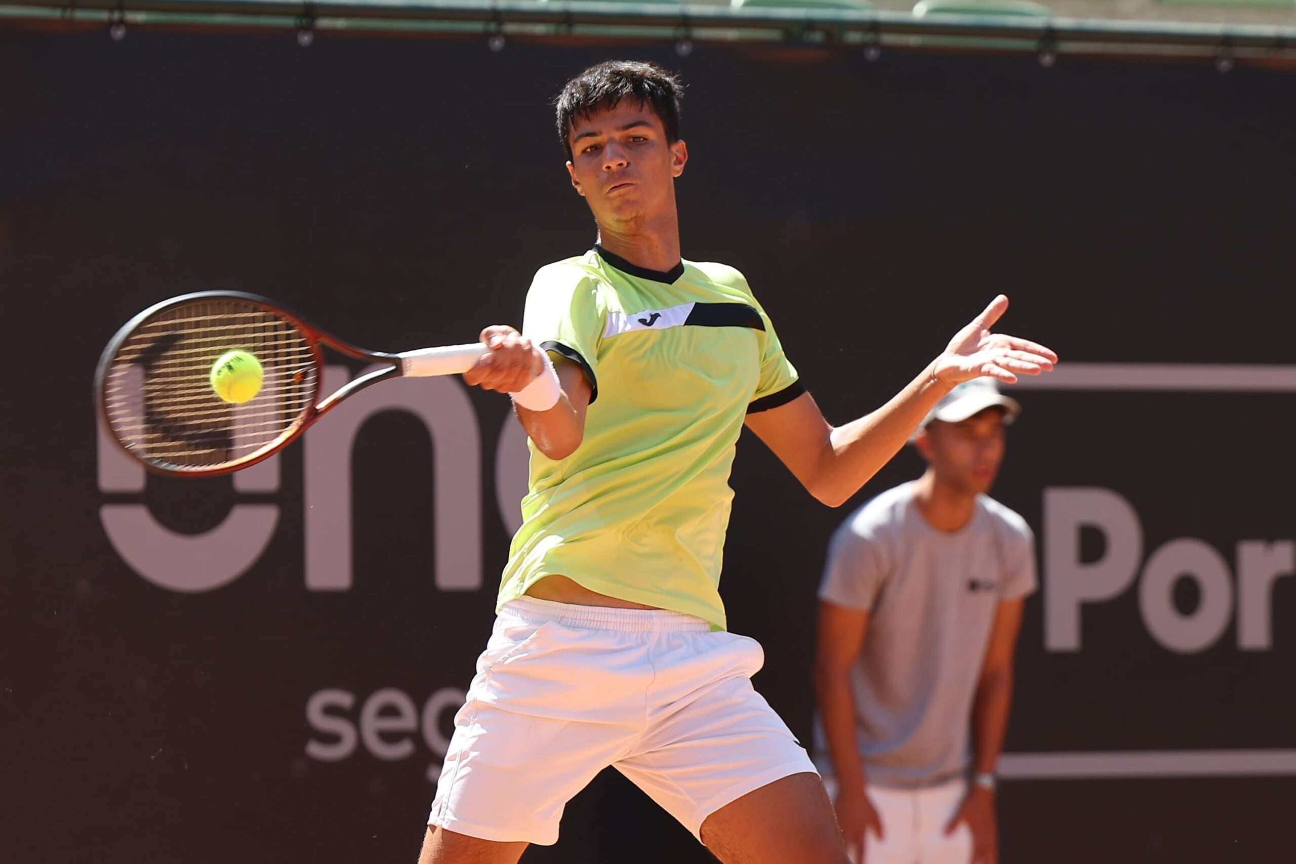 Αουτσάιντερ με αξία