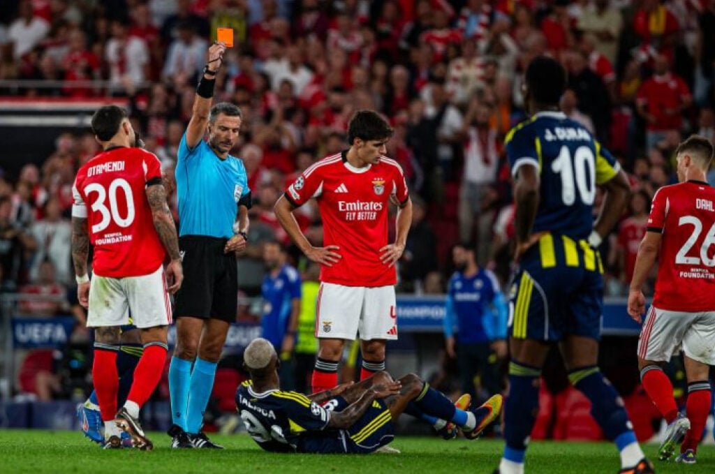 Ζήτημα… πειθαρχίας!