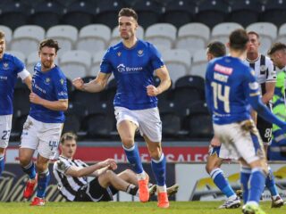 Ρέιθ Ρόβερς - Σεντ Τζόνστον