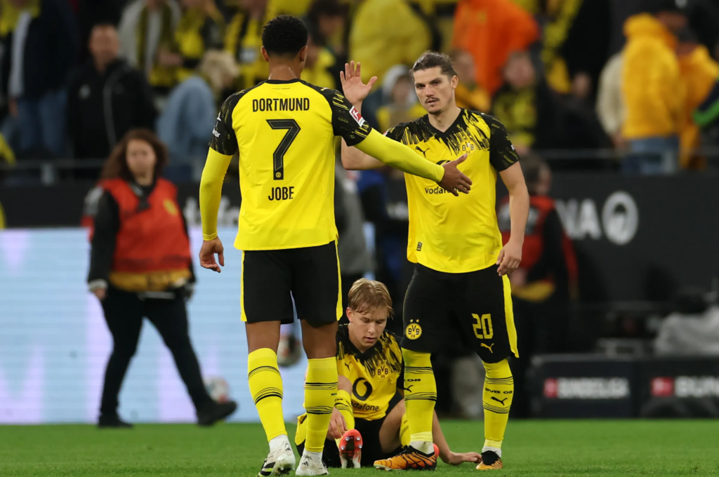 Άουγκσμπουργκ - Ντόρτμουντ ▶️ Κανάλι Live Streaming