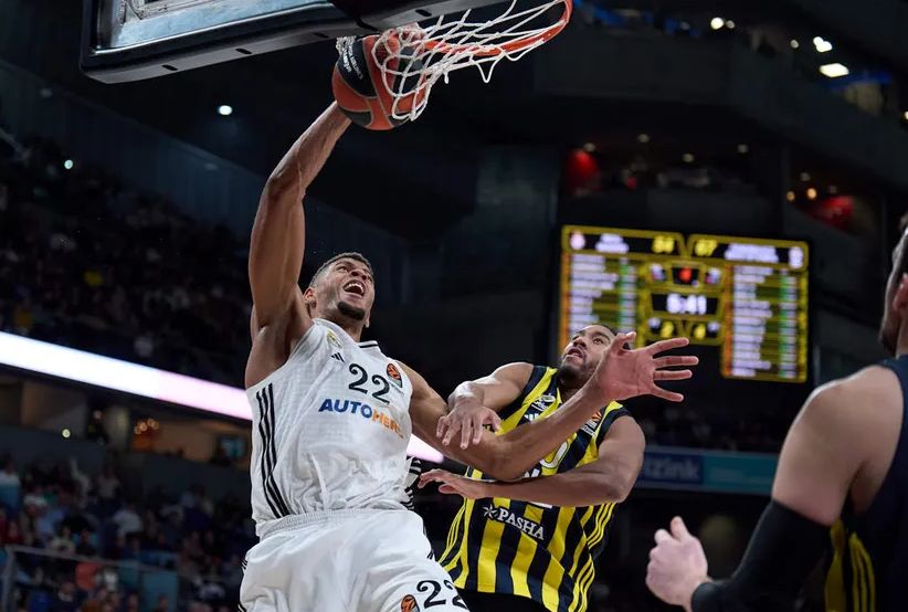 Κόντρα σε παράδοση και μομέντουμ η «Βασίλισσα»