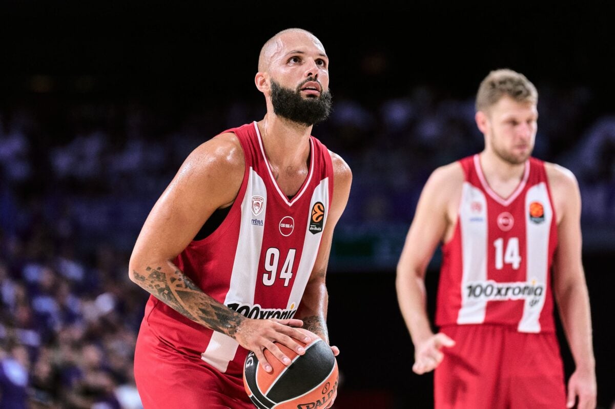 Εκτός έδρας προκλήσεις για τους «αιώνιους»