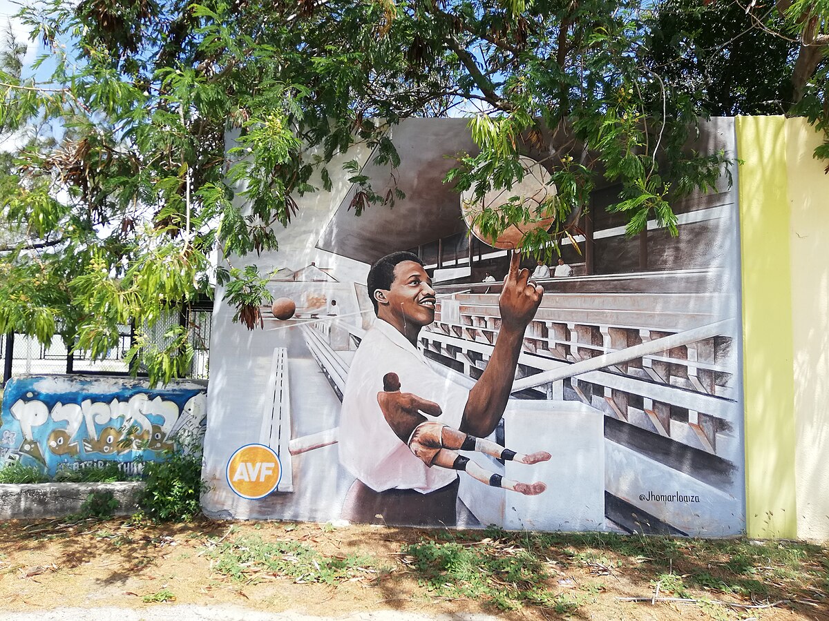 Με τα φτερά του Ερτζίλιο Χάτο