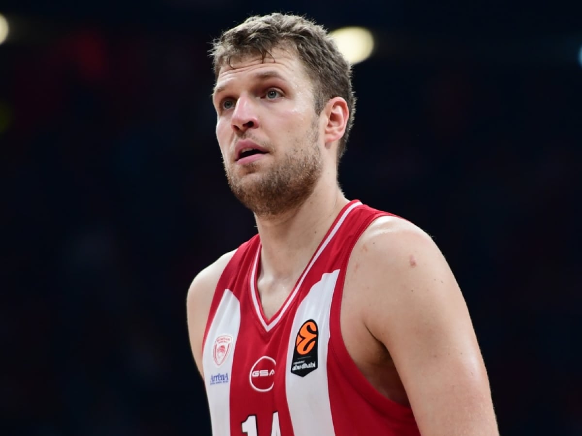 Σάσα Βενζέκοφ Ολυμπιακός