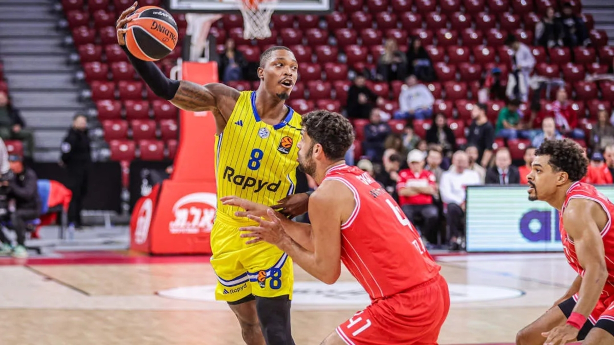 Λόνι Γούοκερ μπάσκετ Μακάμπι