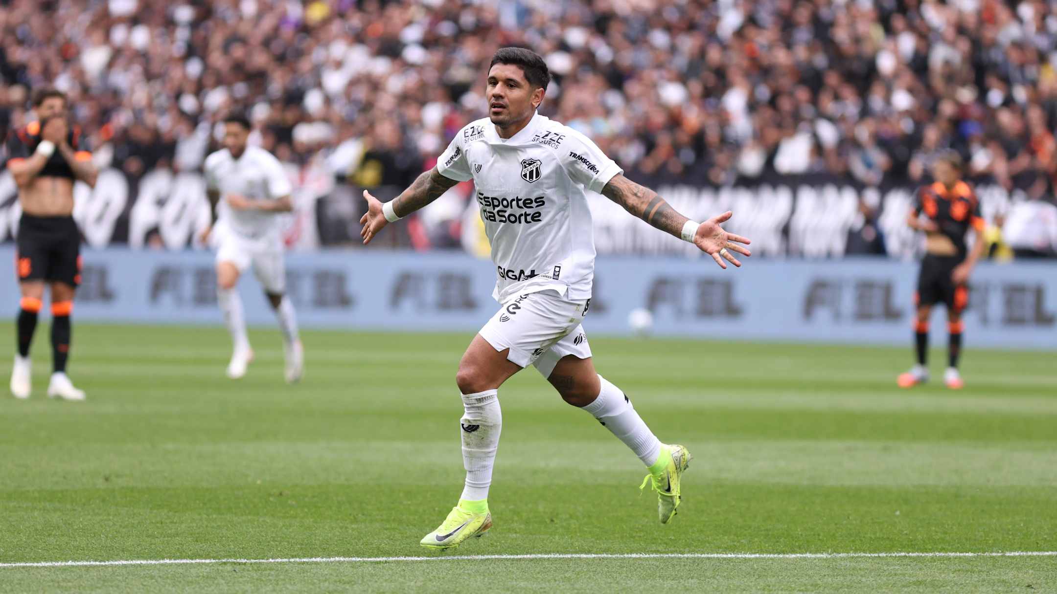 Σεαρά - Ιντερνασιονάλ