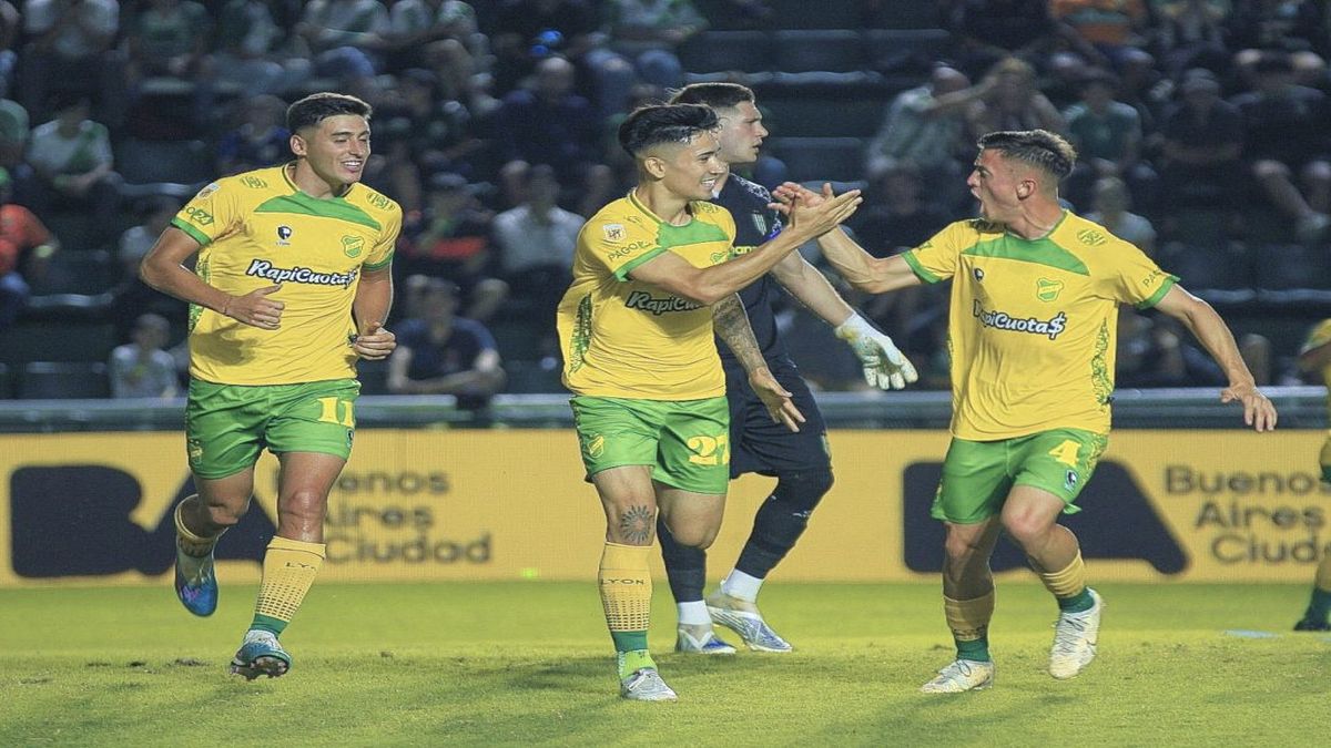 Ντεφένσα Χουστίσια - Ουρακάν