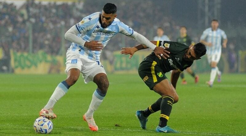 Ράσινγκ Κλουμπ - Ντεφένσα Χουστίσια