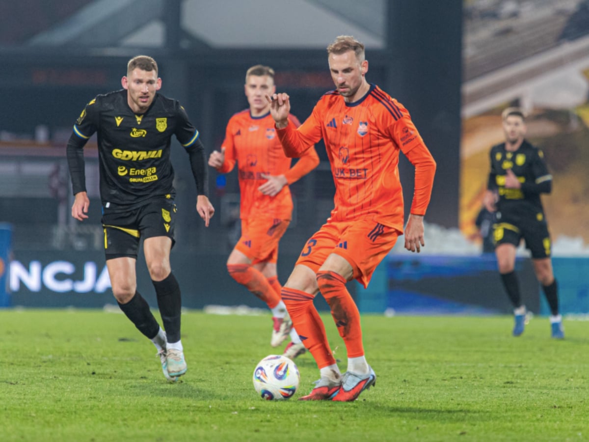 Άρκα Γκντίνια - Ράκοφ Τσεστόχοβα