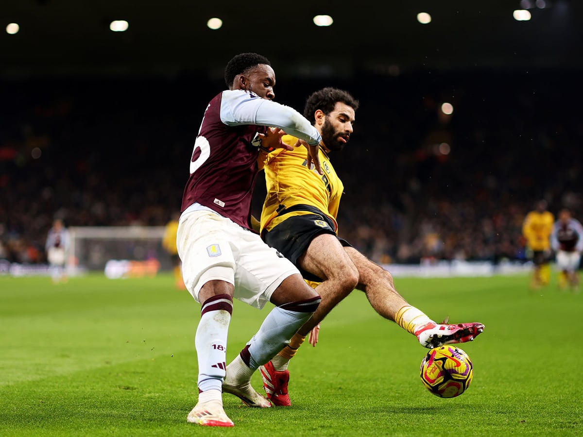 Άστον Βίλα - Γουλβς