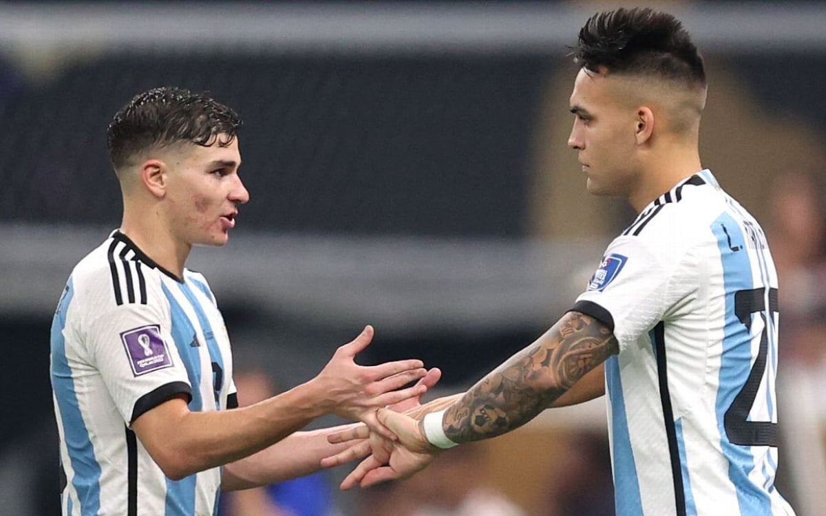 Άσπονδοι εχθροί