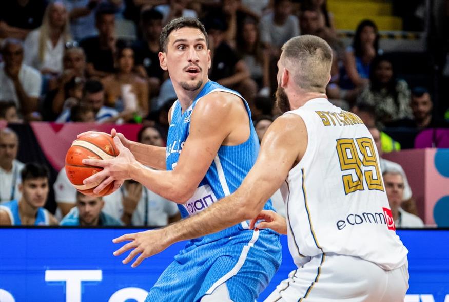 Μπαίνει με το δεξί η Εθνική