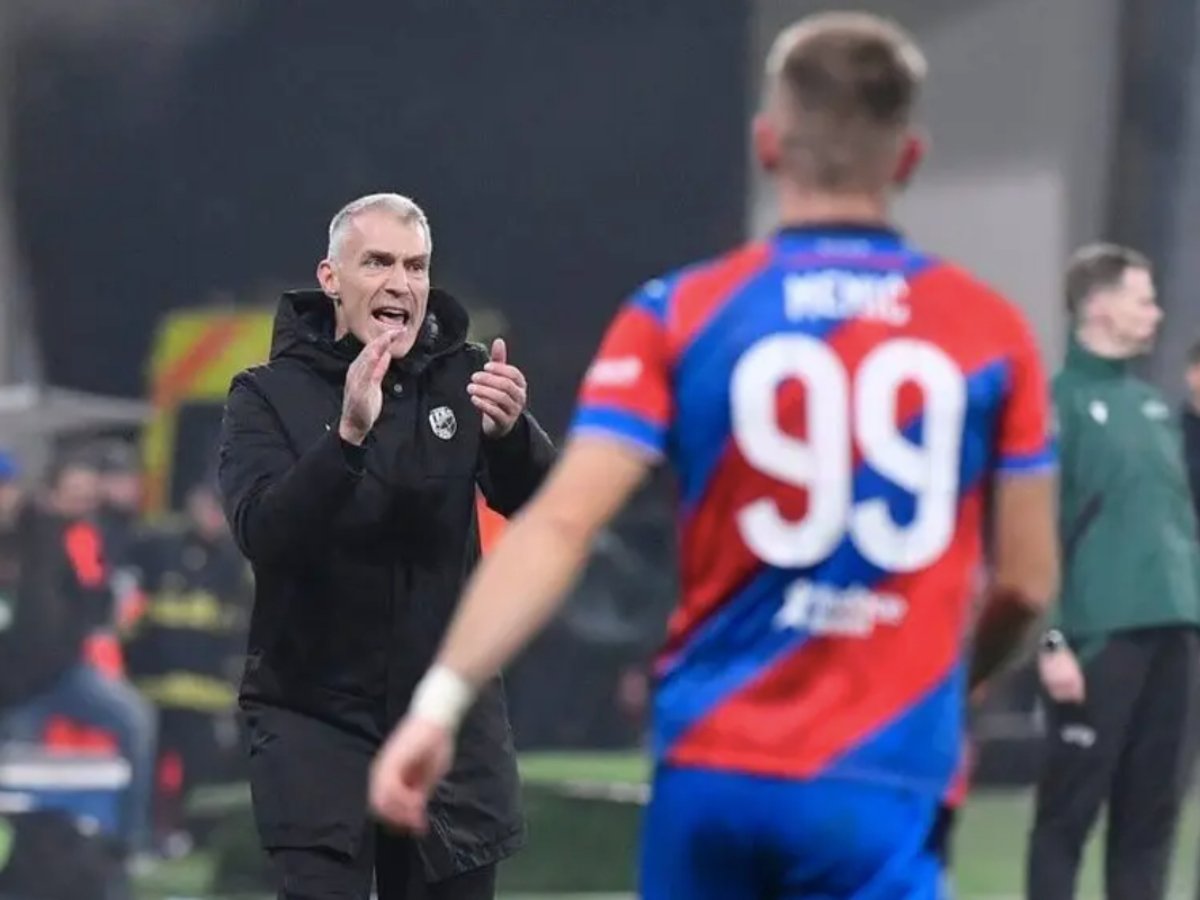 Γιάμπλονετς - Βικτόρια Πλζεν