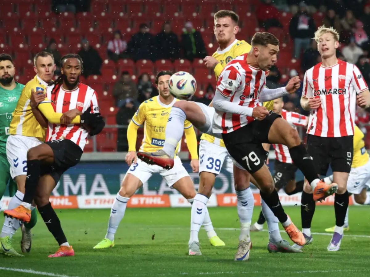 Κορόνα Κίελτσε - Κρακόβια