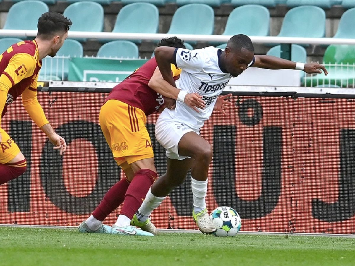 Σλοβάτσκο - Σλόβαν Λίμπερετς