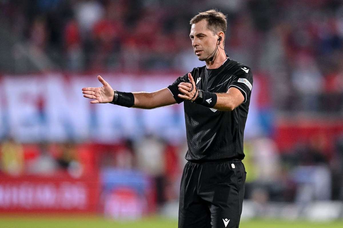 AEK Kραϊόβα διαιτητής στοίχημα