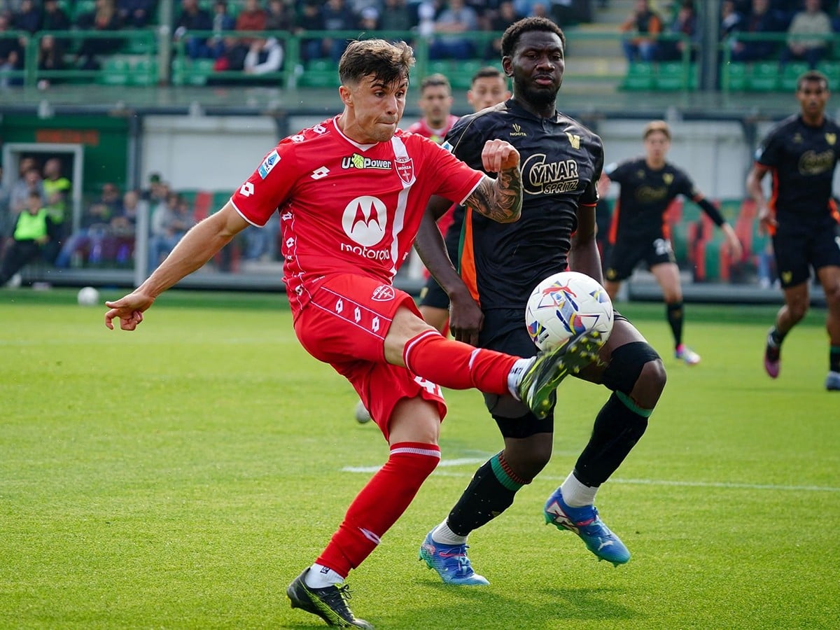 Μόντσα - Καραρέζε