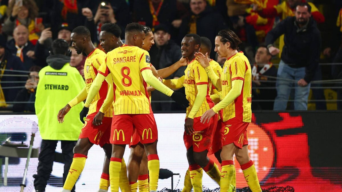 Επιστρέφει στις καλές συνήθειές της