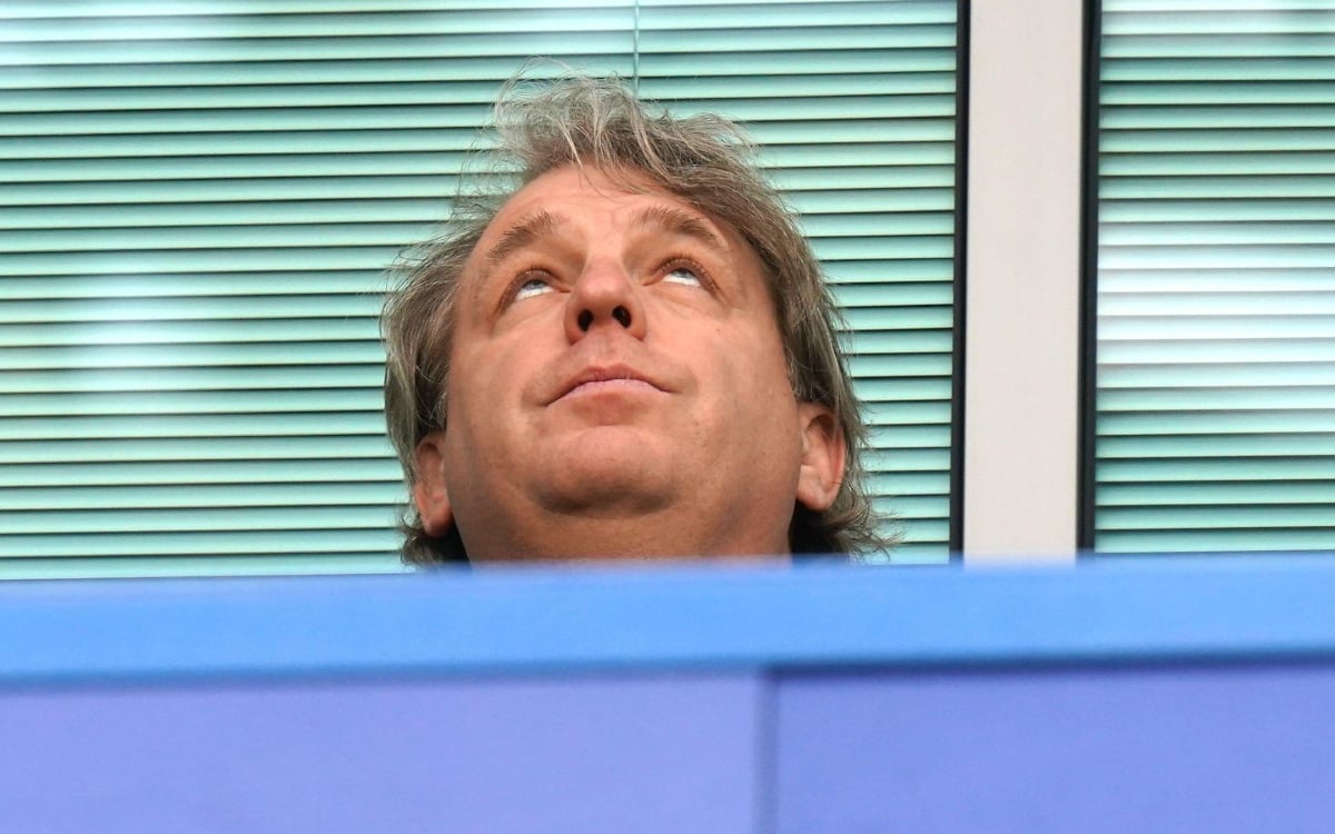 Ακυβέρνητο καράβι η αγάπη μας…