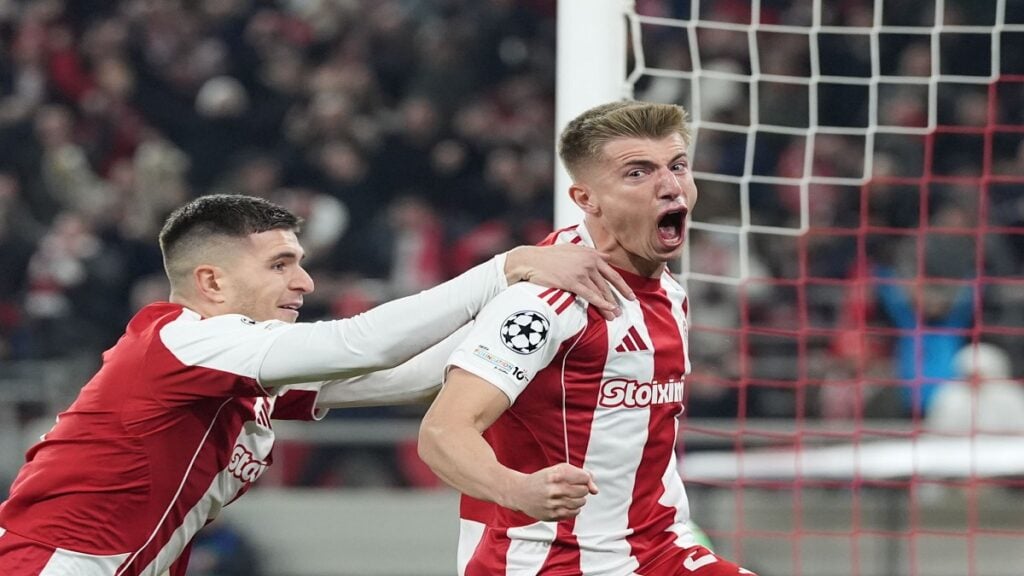 Δεν χάνει στο Άμστερνταμ, αλλά θα ζοριστεί αρκετά