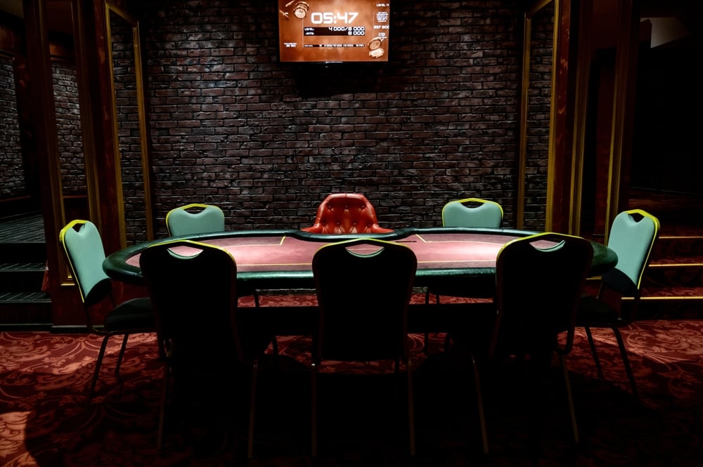 Ποια η σημασία της θέσης στο τραπέζι του πόκερ στα online καζίνο