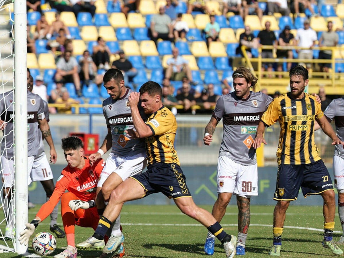 Ρετζιάνα - Γιούβε Στάμπια