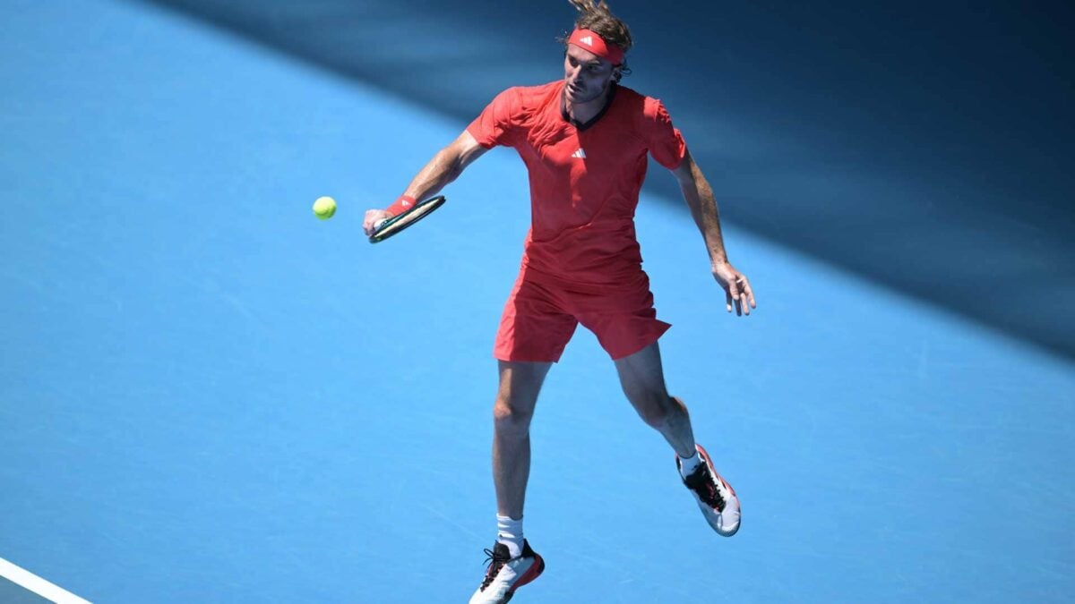 Παίρνει σετ ο Τσιτσιπάς