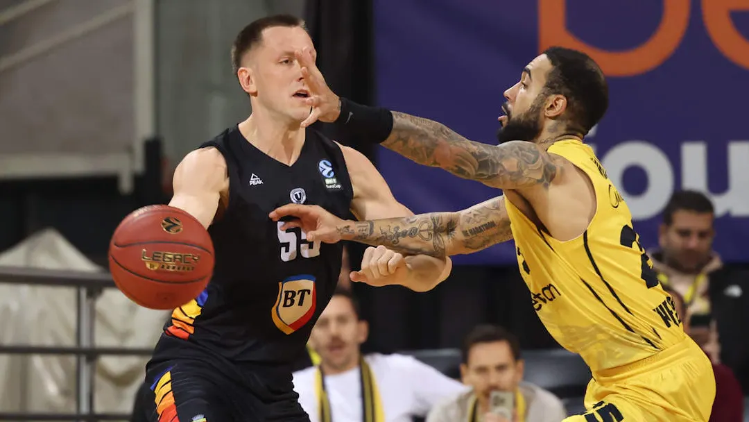 kloyz-napoka-aris-110226