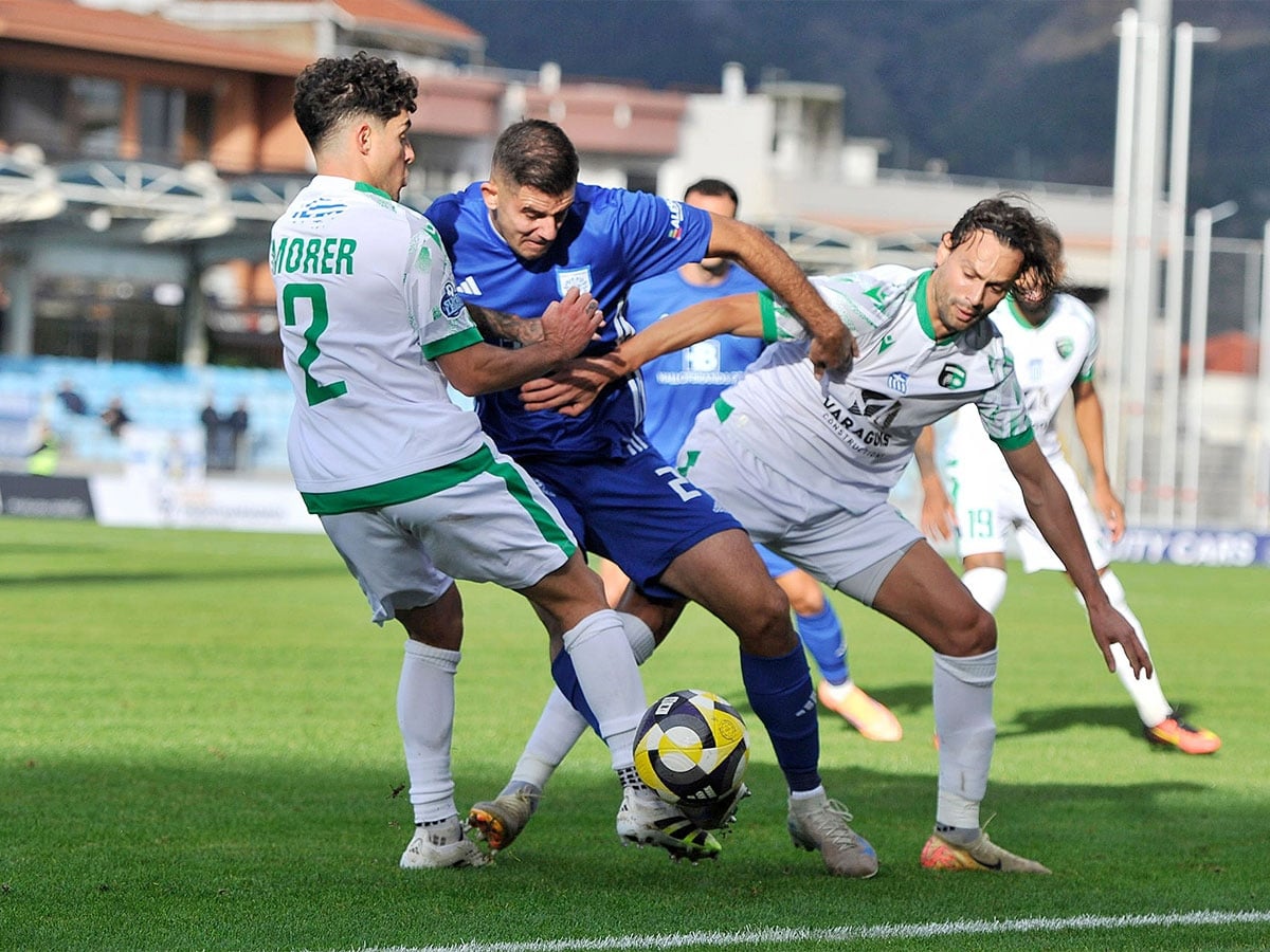 Μακεδονικός Νεάπολης - ΠΑΣ Γιάννινα