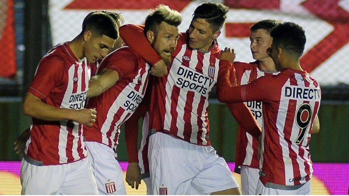 Εστουδιάντες - Ντεπορτίβο Ριέστρα