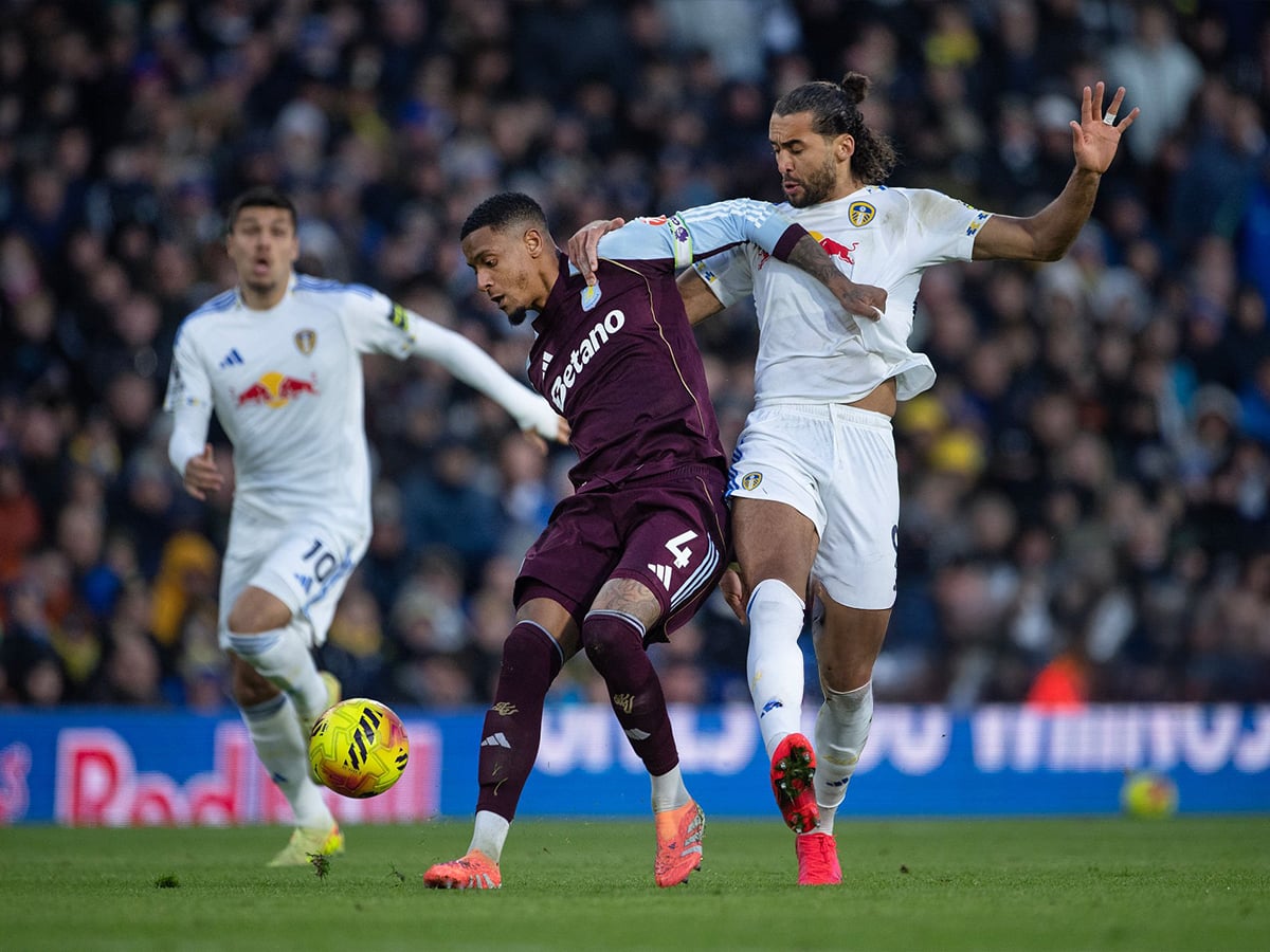 Άστον Βίλα - Λιντς