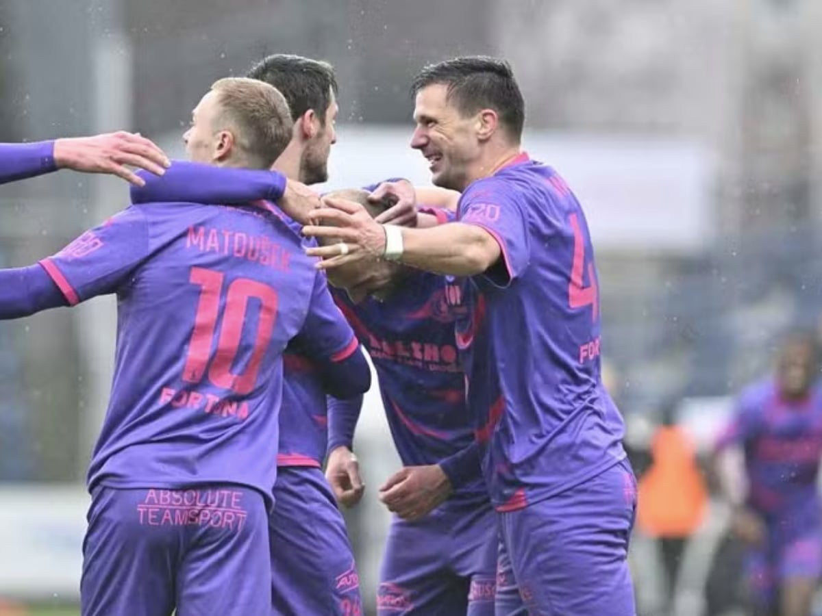 Μποχέμιανς 1905 - Ντούκλα Πράγας