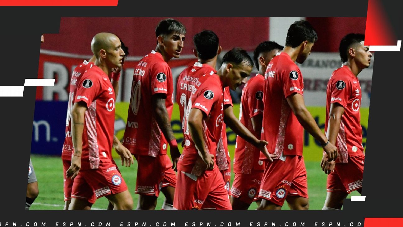 Αρχεντίνος Τζούνιορς - Μπαράκας Σεντράλ