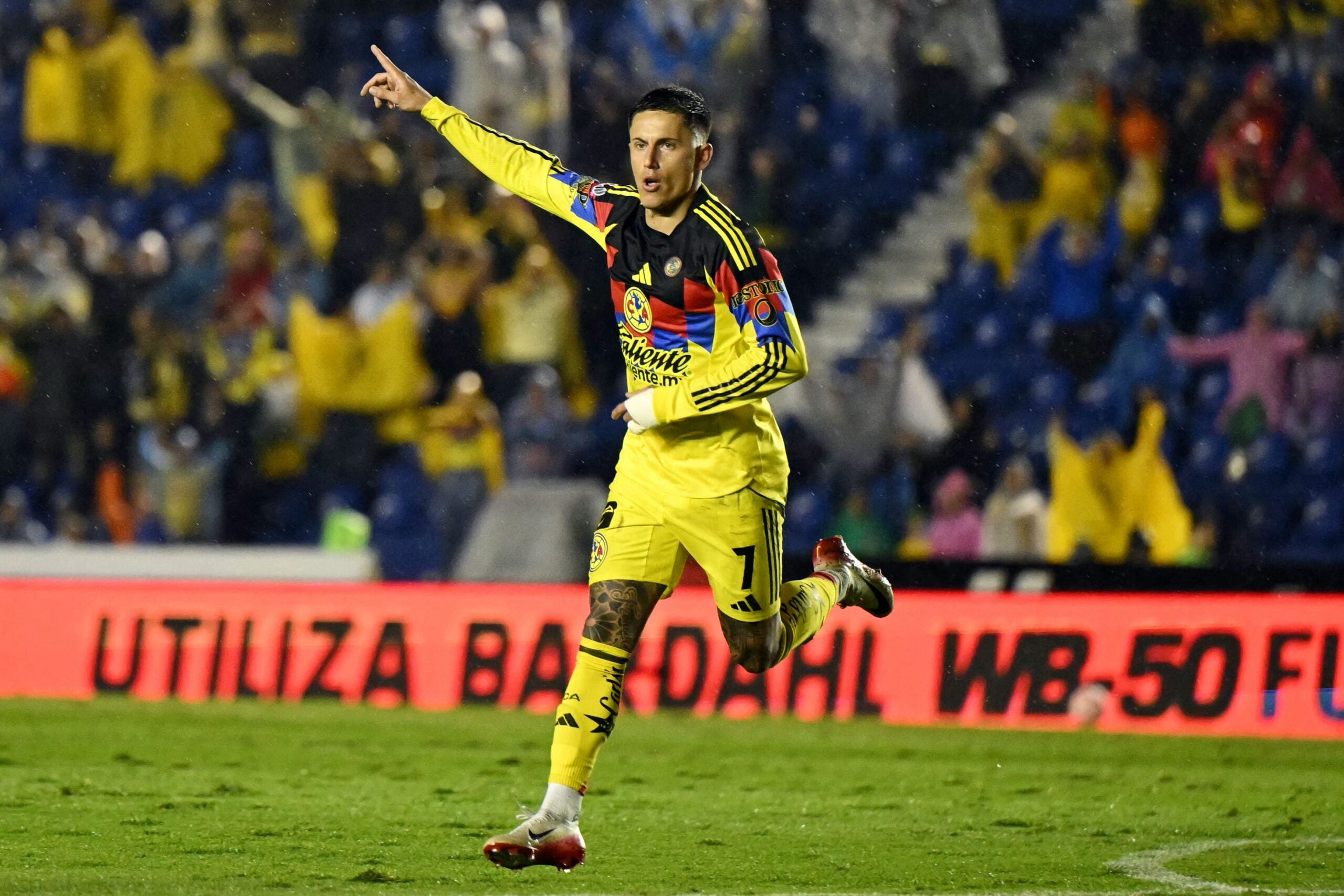 Κλαμπ Αμέρικα - Χουάρες