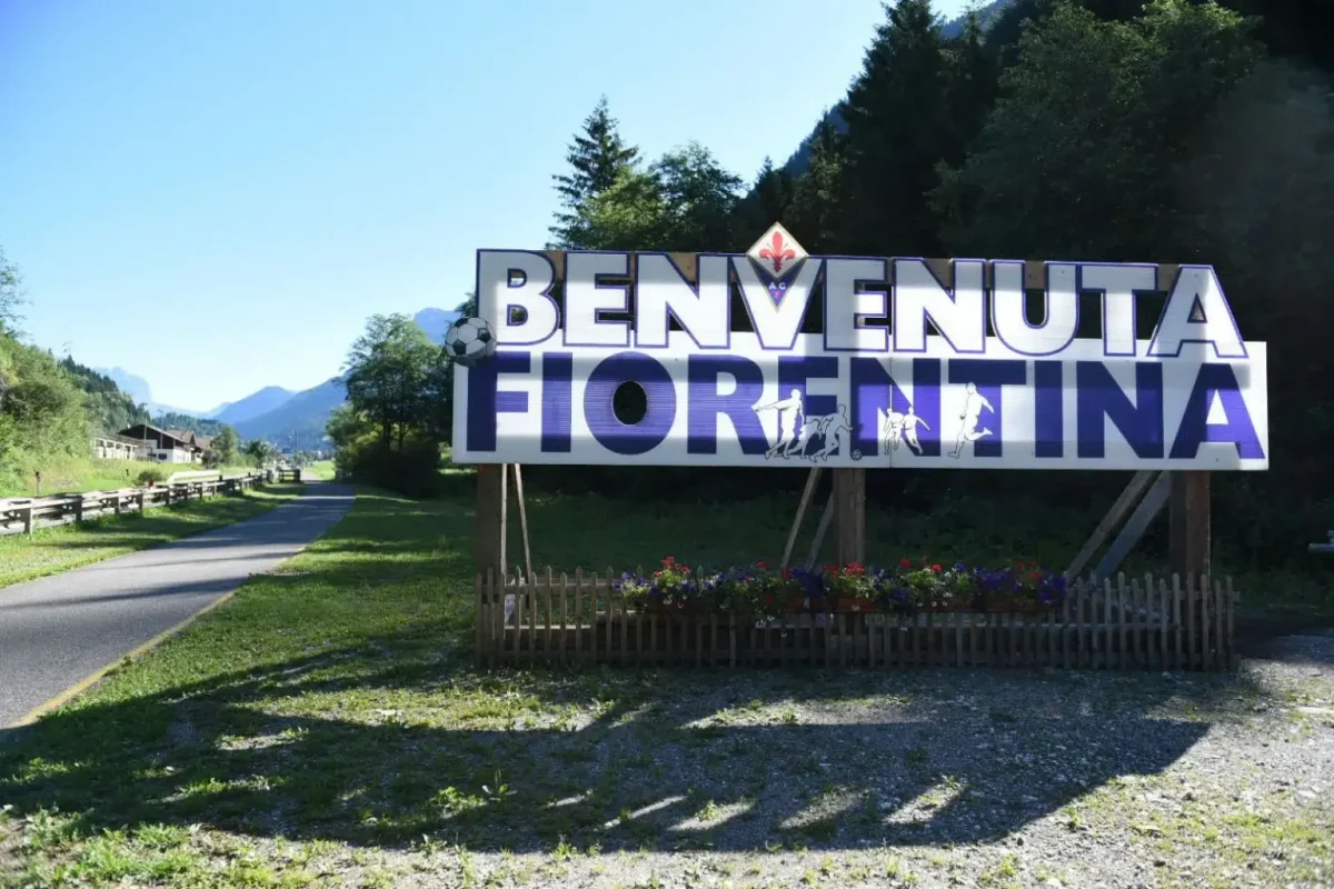 Φίλοι μέχρι να μπουν στο γήπεδο…