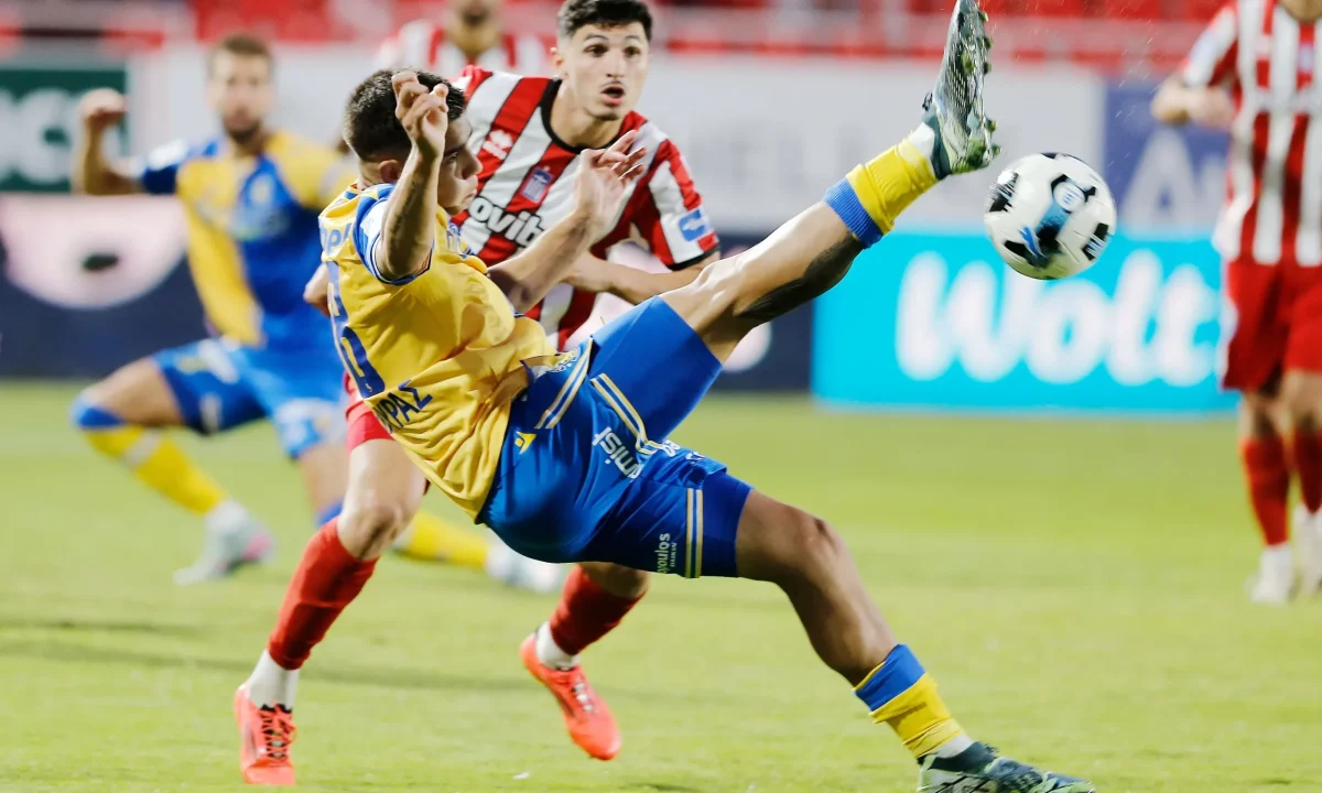 Μένουμε Ελλάδα, παίζουμε ελληνικά