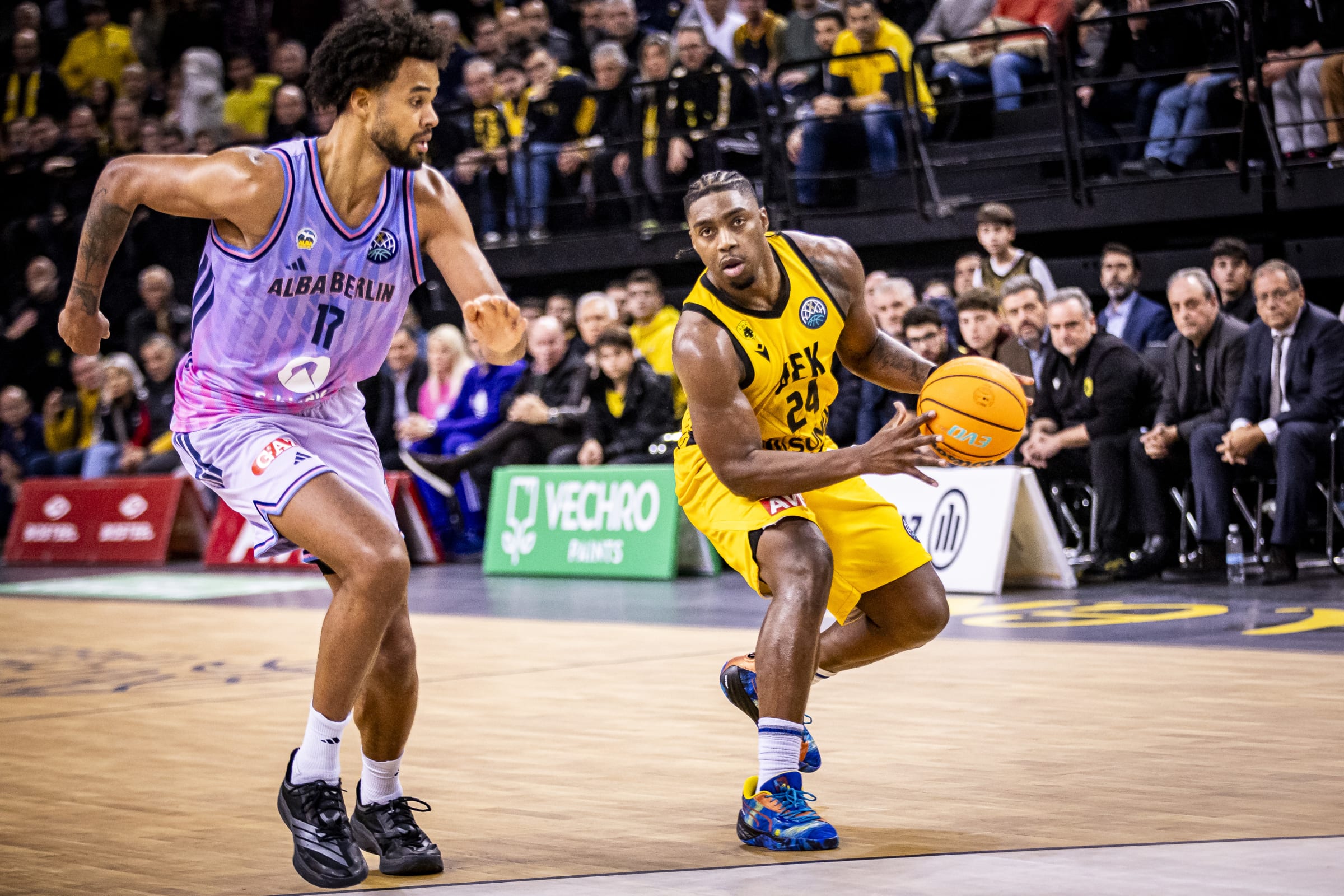 Αλμπα Βερολίνου - ΑΕΚ