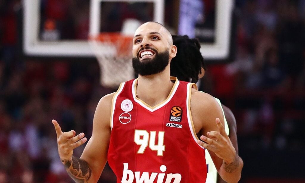 Πιο κοντά στο πλεονέκτημα έδρας