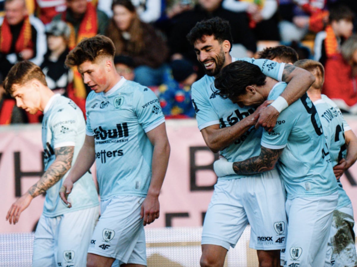 Πιάστ Γκλίβιτσε - Ραντόμιακ Ράντομ