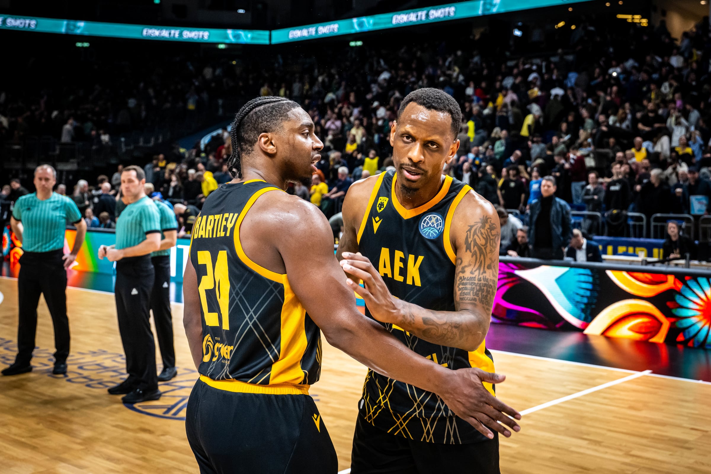 aek-mpantalona-010426